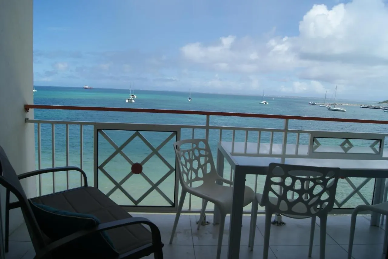 Grand Studio   Blue Sunset   mer, plage, piscine. Marigot  Saint-Martin